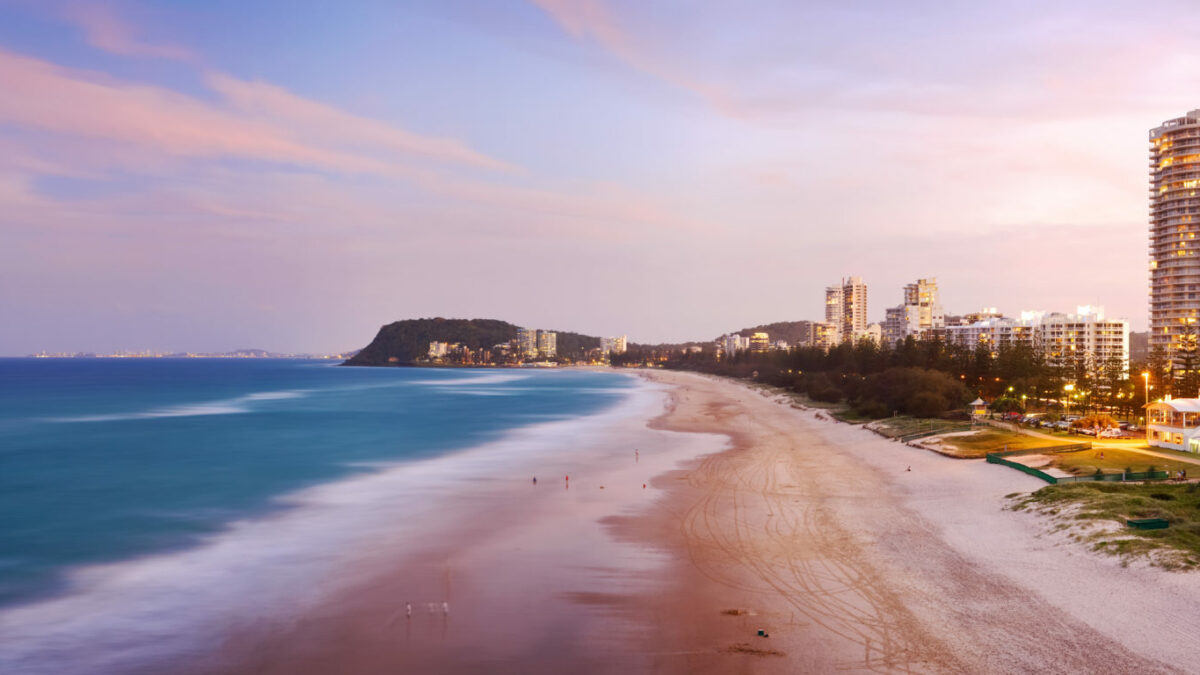 burleigh heads beach